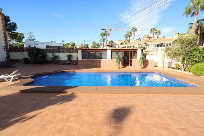Image No.34-5 Bed Villa for sale