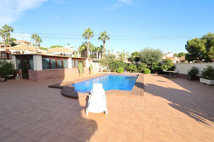 Image No.35-5 Bed Villa for sale