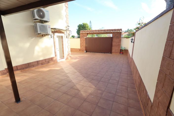 Image No.38-5 Bed Villa for sale