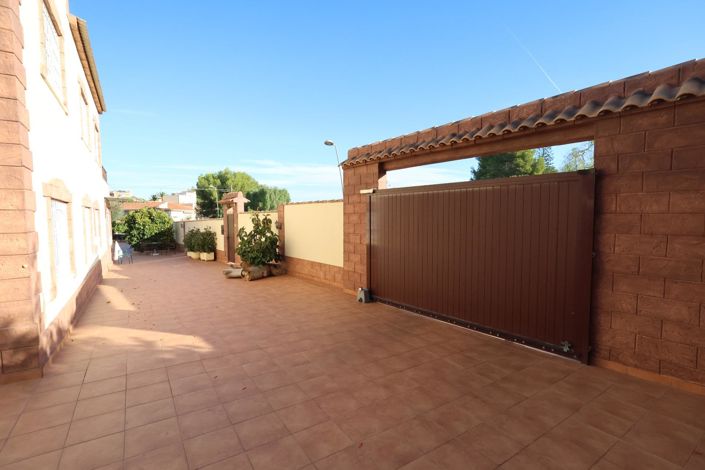 Image No.39-5 Bed Villa for sale