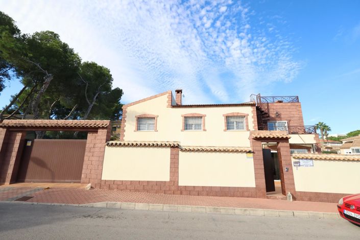 Image No.41-5 Bed Villa for sale