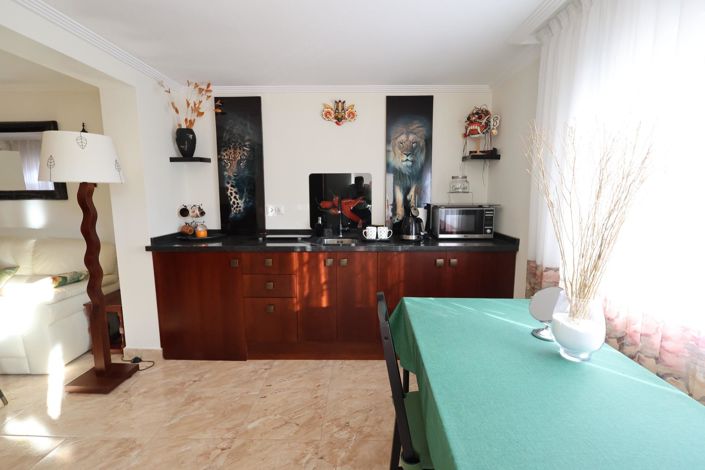 Image No.10-5 Bed Villa for sale