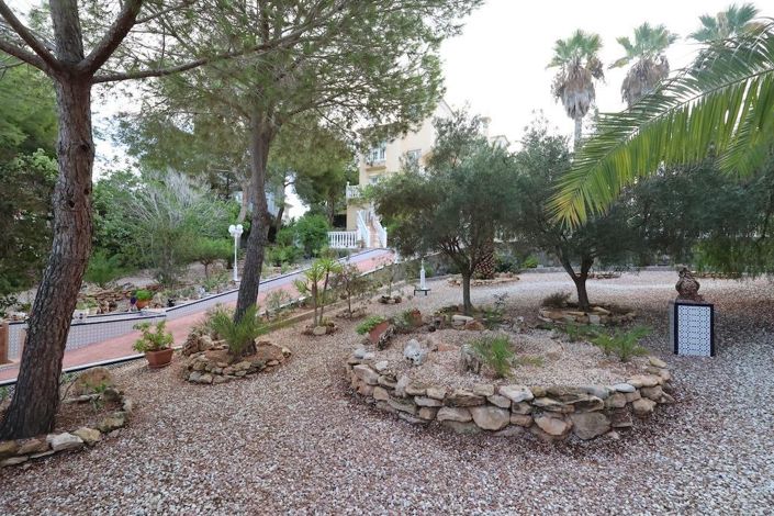 Image No.36-5 Bed Villa for sale