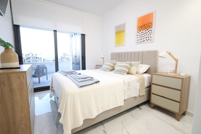 Image No.20-2 Bed Apartment for sale