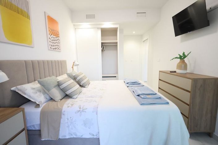 Image No.23-2 Bed Apartment for sale