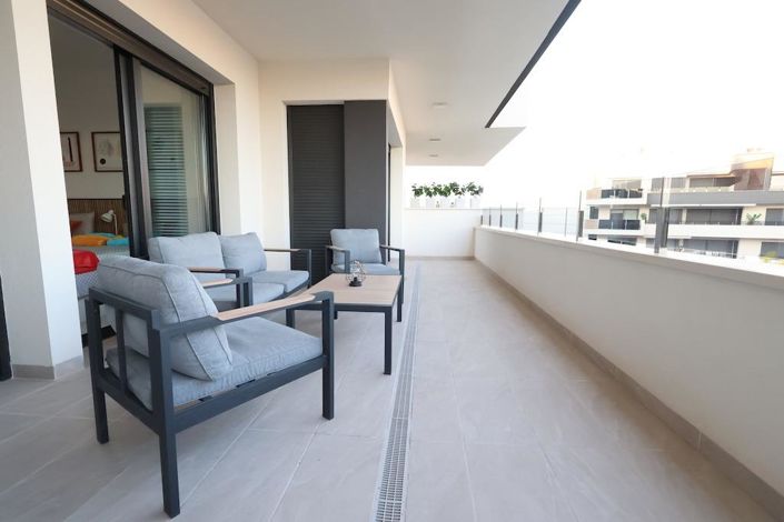 Image No.8-2 Bed Apartment for sale