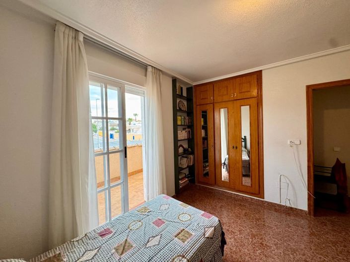 Image No.17-3 Bed Villa for sale