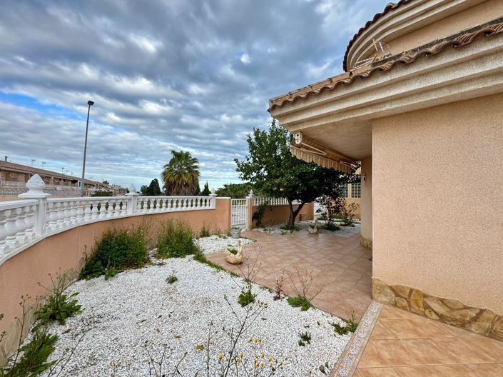 Image No.30-3 Bed Villa for sale