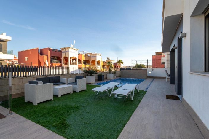 Image No.30-4 Bed Villa for sale