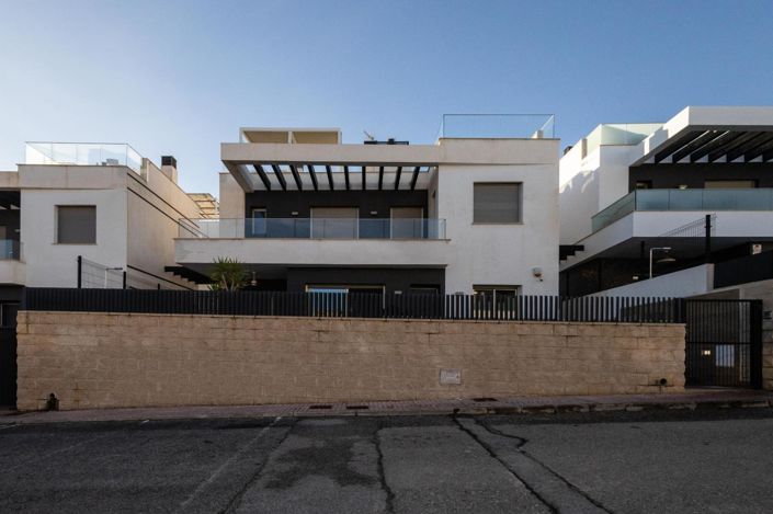 Image No.32-4 Bed Villa for sale