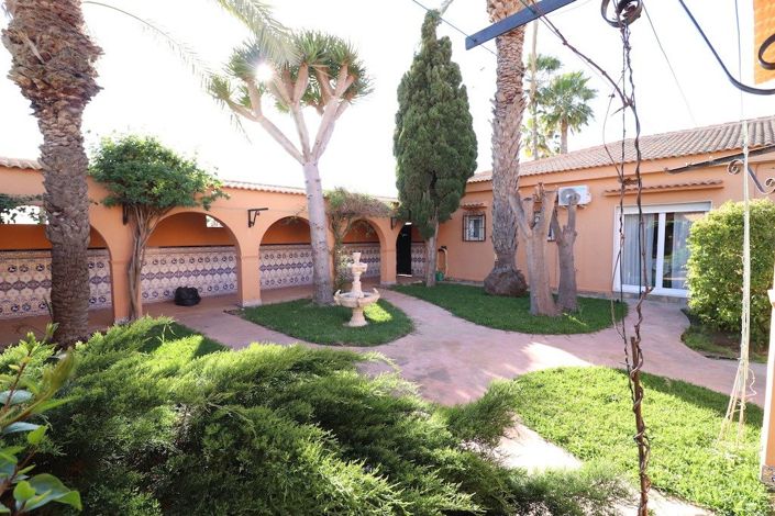 Image No.40-Villa de 5 chambres à vendre à Torrevieja