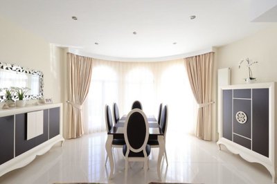 j3rxyyldpex7yrbsgro8