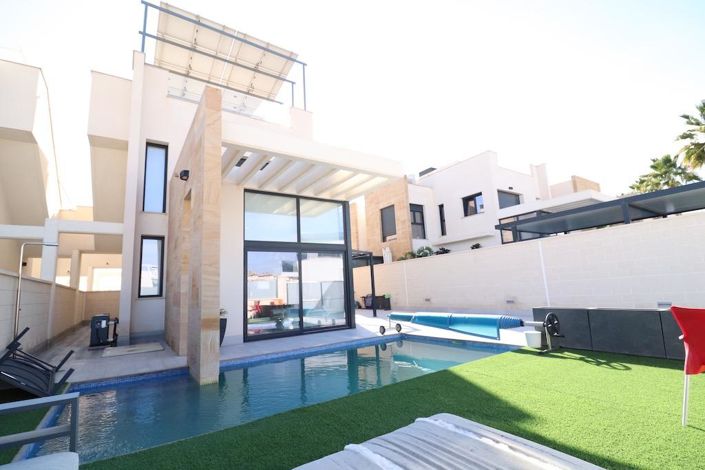 Image No.3-3 Bed Villa for sale