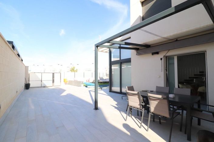 Image No.21-3 Bed Villa for sale