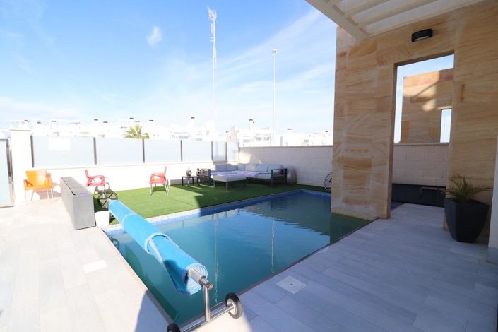 Image No.6-3 Bed Villa for sale