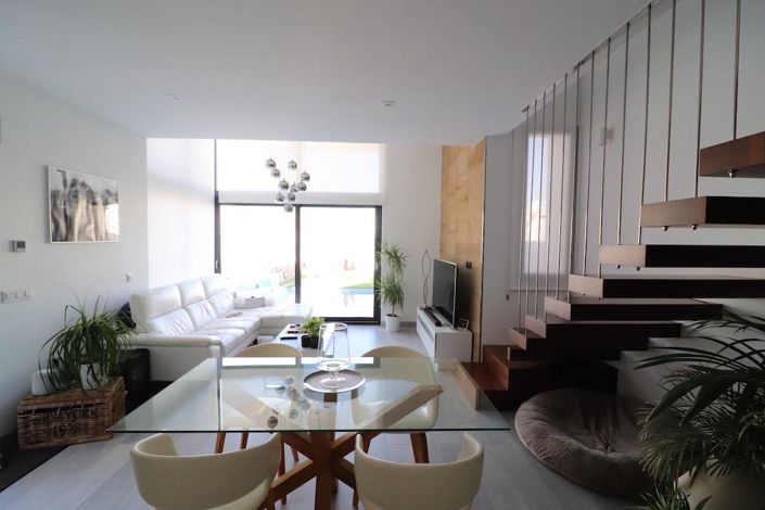 Image No.9-3 Bed Villa for sale