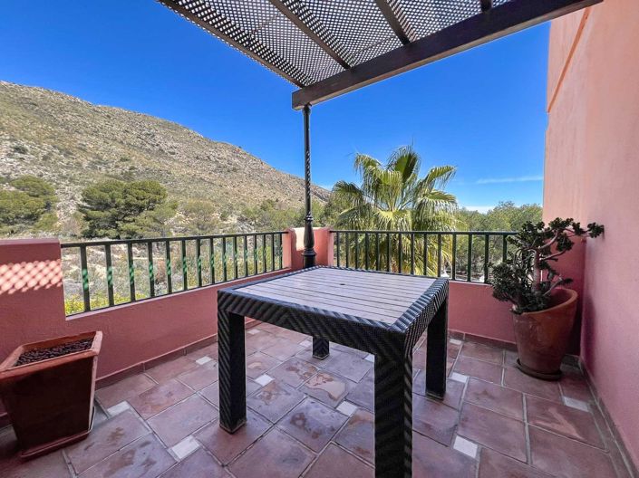 Image No.25-3 Bed Apartment for sale