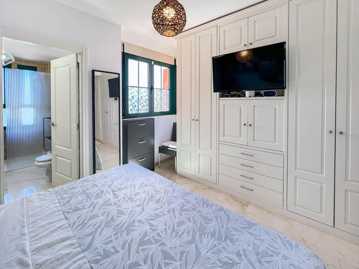 Image No.28-3 Bed Apartment for sale