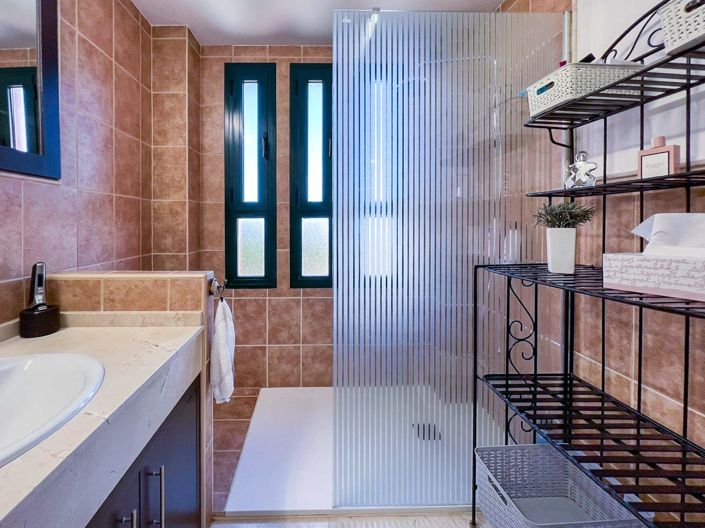 Image No.33-3 Bed Apartment for sale