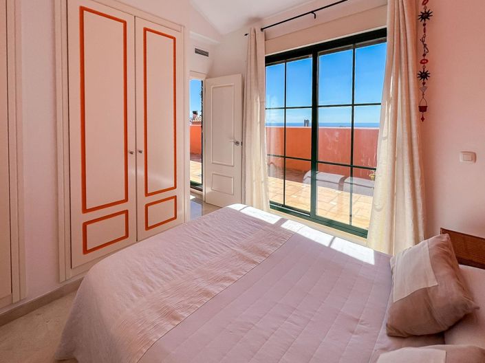 Image No.40-3 Bed Apartment for sale
