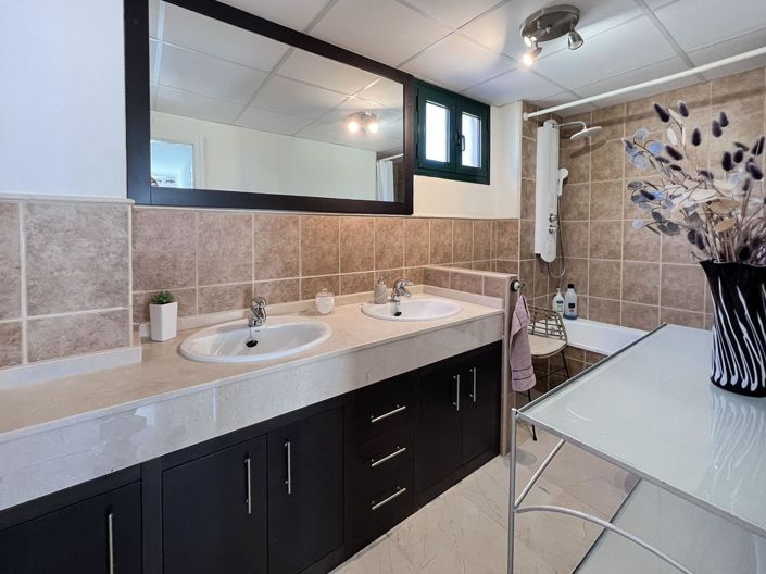 Image No.42-3 Bed Apartment for sale