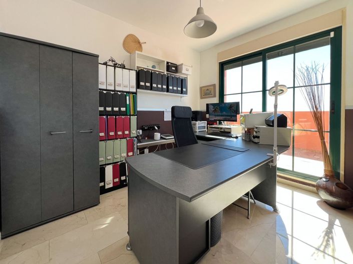 Image No.45-3 Bed Apartment for sale