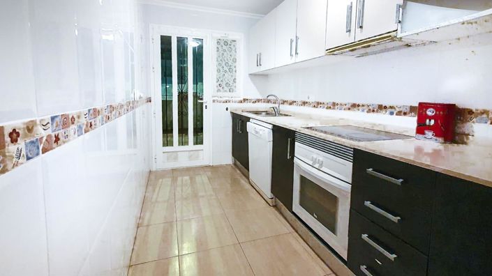 Image No.12-3 Bed Villa for sale