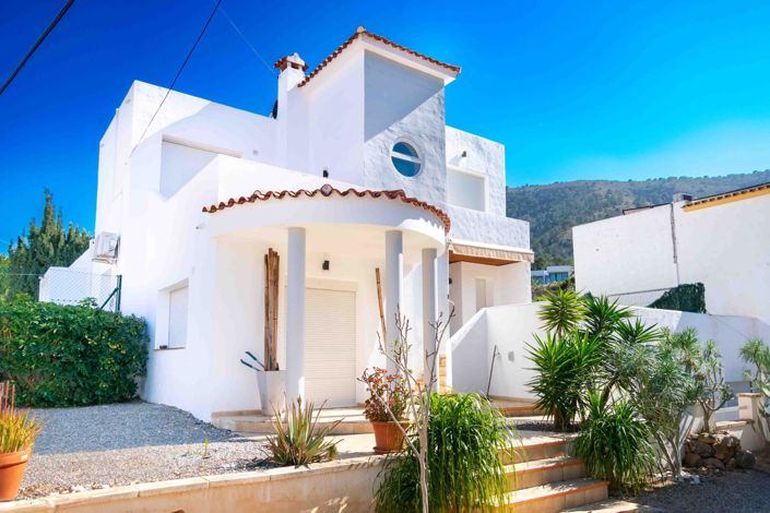 Image No.3-4 Bed Villa for sale