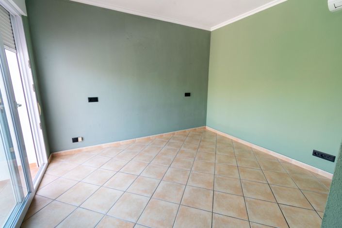 Image No.30-4 Bed Villa for sale