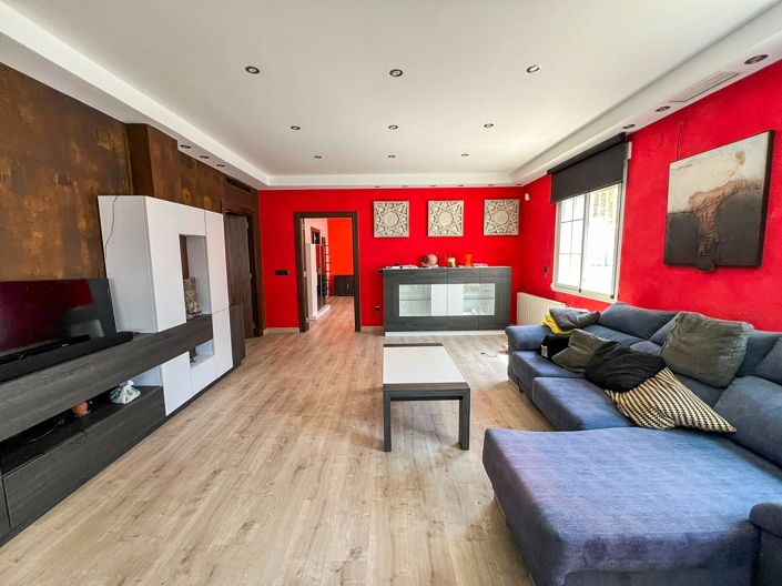 Image No.17-Villa de 16 chambres à vendre à L'Alfas del Pi