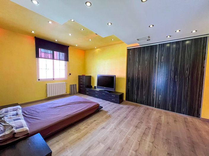 Image No.24-Villa de 16 chambres à vendre à L'Alfas del Pi