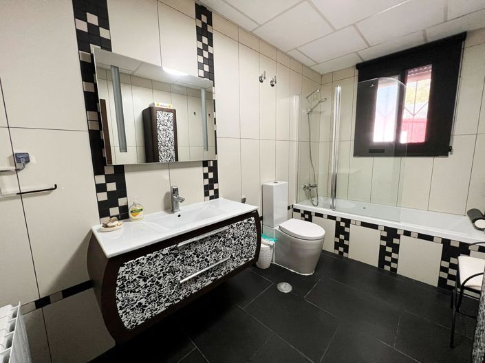 Image No.32-Villa de 16 chambres à vendre à L'Alfas del Pi