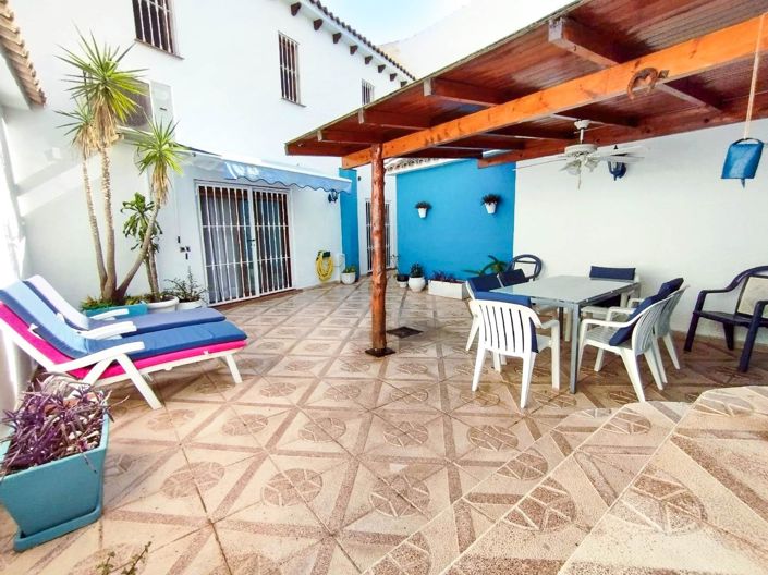 Image No.3-Villa de 4 chambres à vendre à L'Alfas del Pi