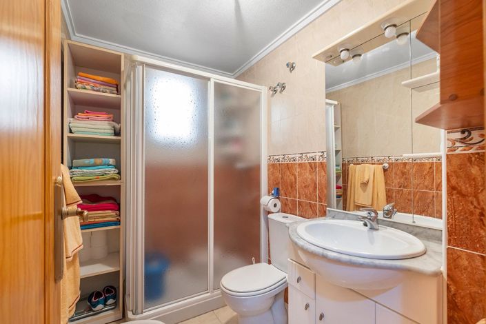 Image No.5-2 Bed Apartment for sale