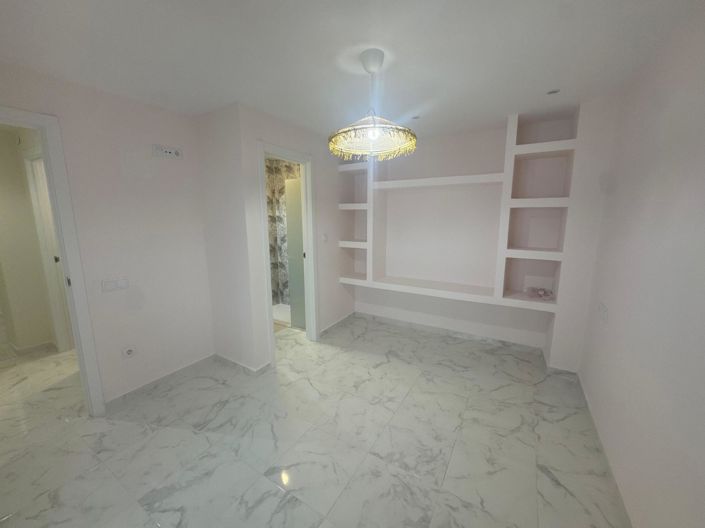 Image No.17-3 Bed Apartment for sale