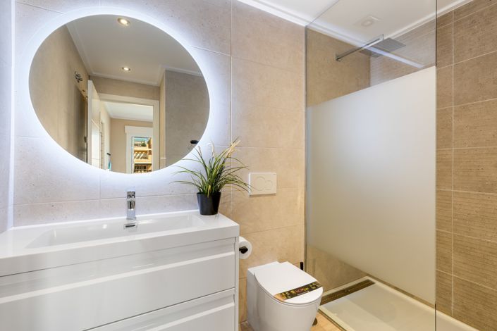 Image No.20-3 Bed Apartment for sale