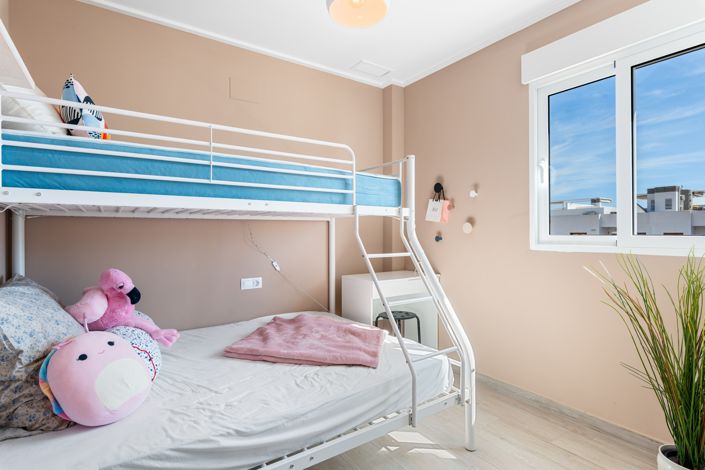 Image No.8-3 Bed Apartment for sale
