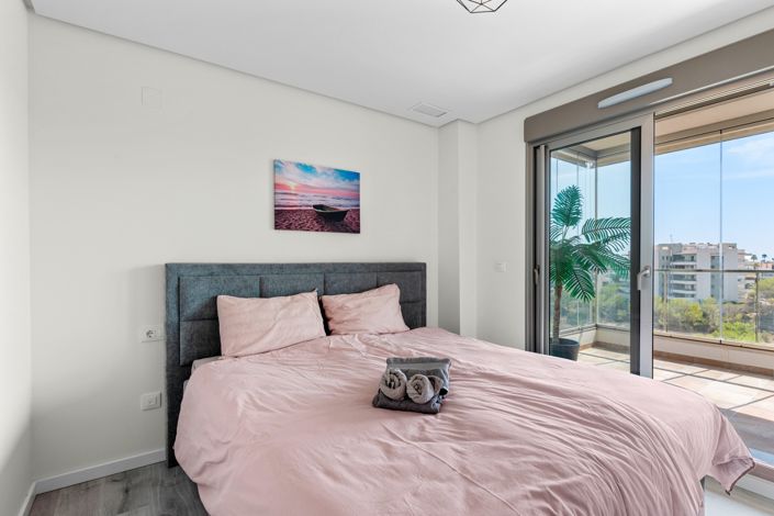 Image No.20-3 Bed Apartment for sale