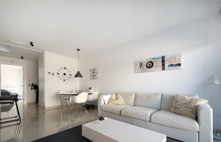 Image No.4-3 Bed Townhouse for sale