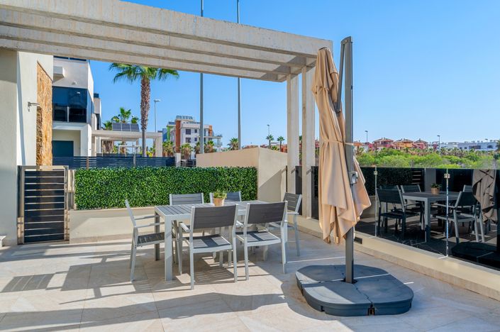 Image No.6-4 Bed Villa for sale