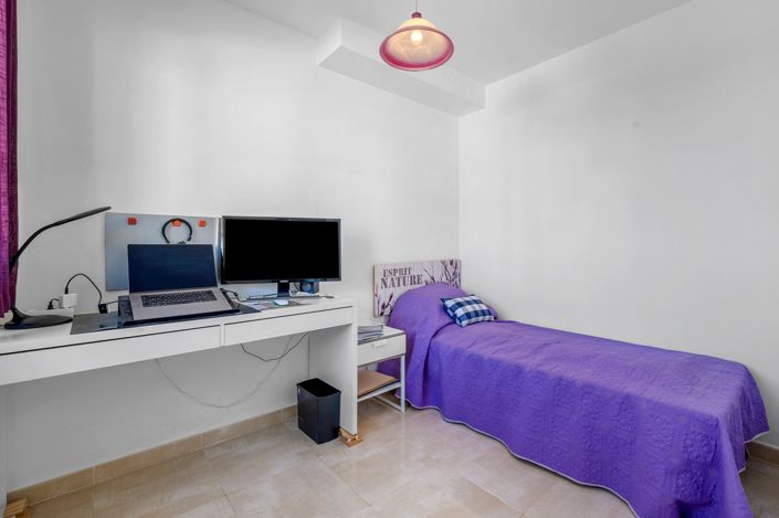 Image No.12-3 Bed Apartment for sale