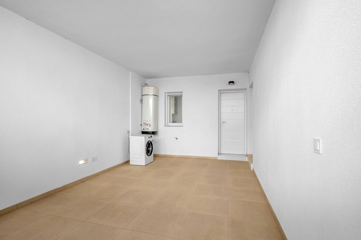 Image No.29-2 Bed Apartment for sale