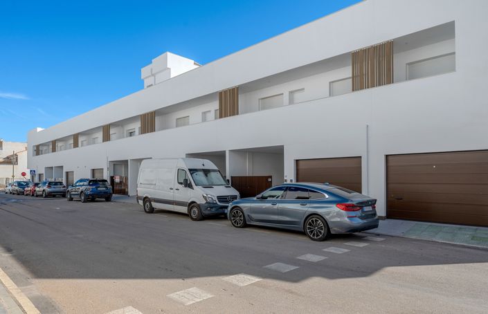 Image No.30-2 Bed Apartment for sale