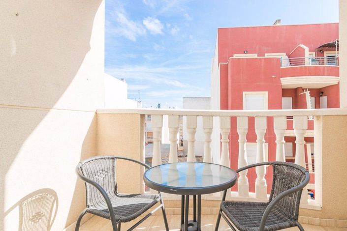 Image No.3-Appartement de 2 chambres à vendre à Torrevieja