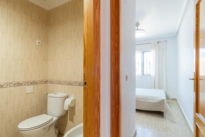 Image No.12-2 Bed Bungalow for sale