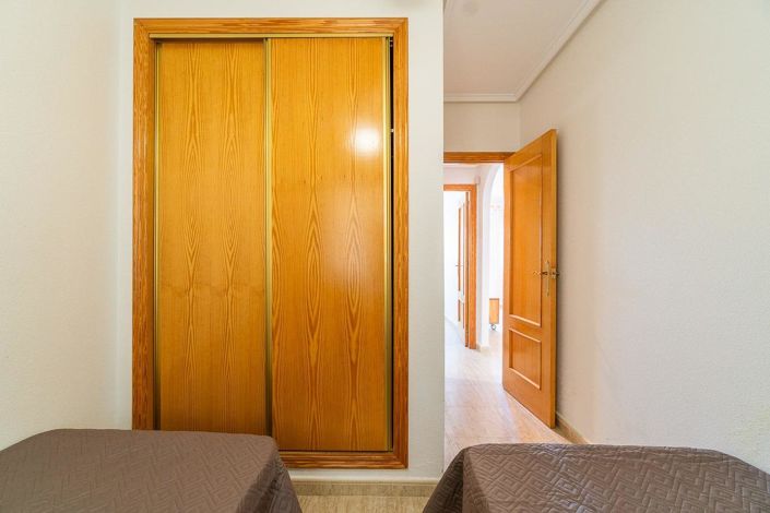 Image No.20-2 Bed Bungalow for sale