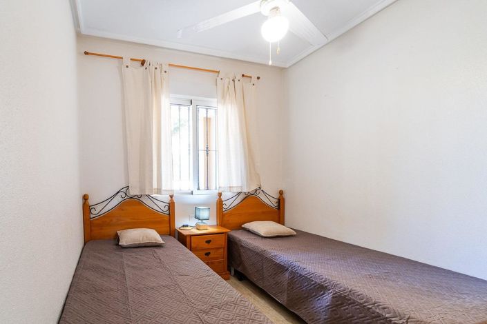 Image No.20-2 Bed Bungalow for sale