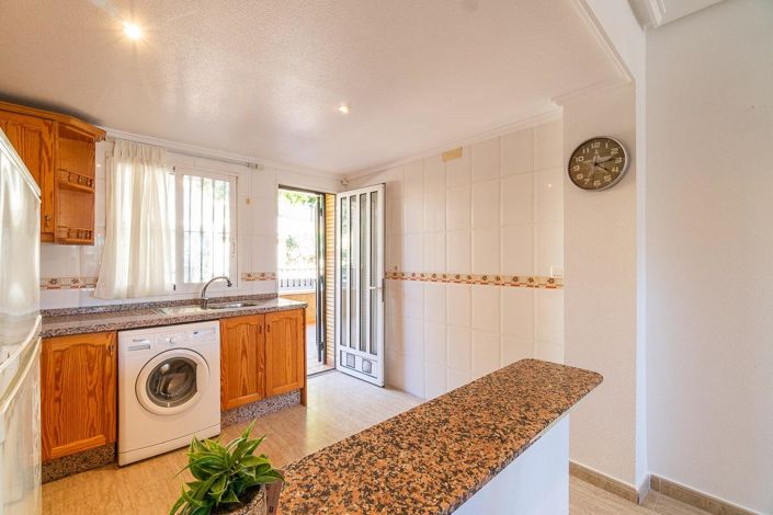 Image No.25-2 Bed Bungalow for sale