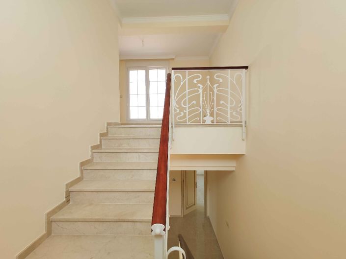 Image No.17-6 Bed Villa for sale