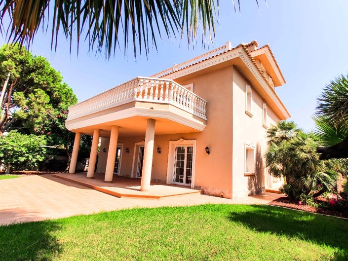 Image No.10-6 Bed Villa for sale